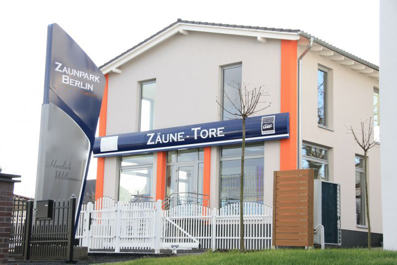 Außenansicht der Filiale LÖWE München